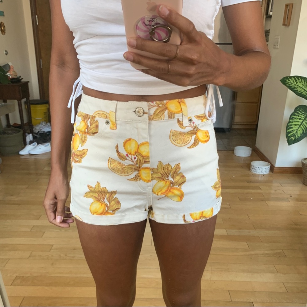 Lemon shorts!